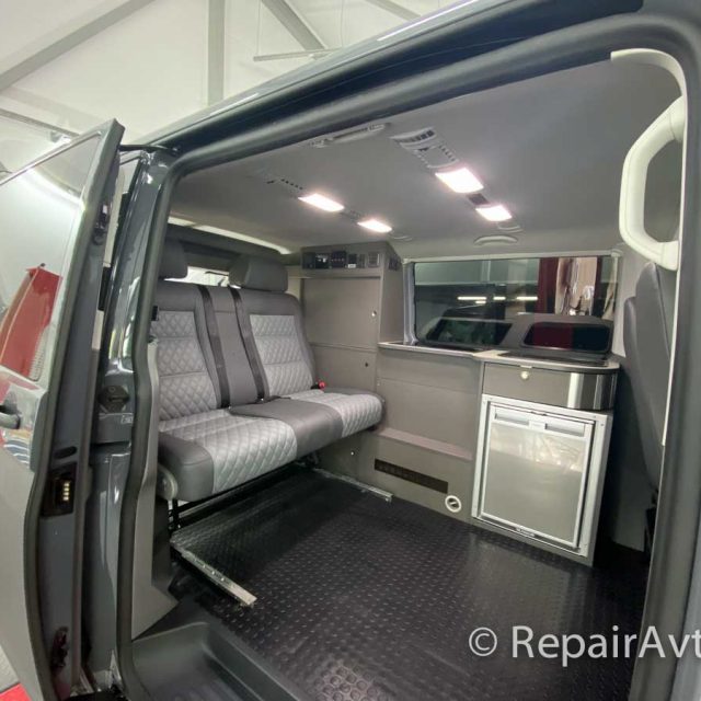 Салон автодома Volkswagen Caravelle