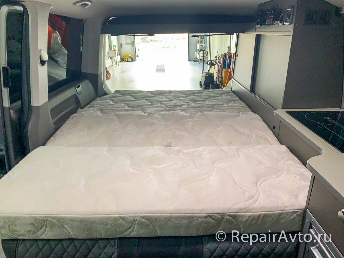 Спальное место автодома Volkswagen Caravelle