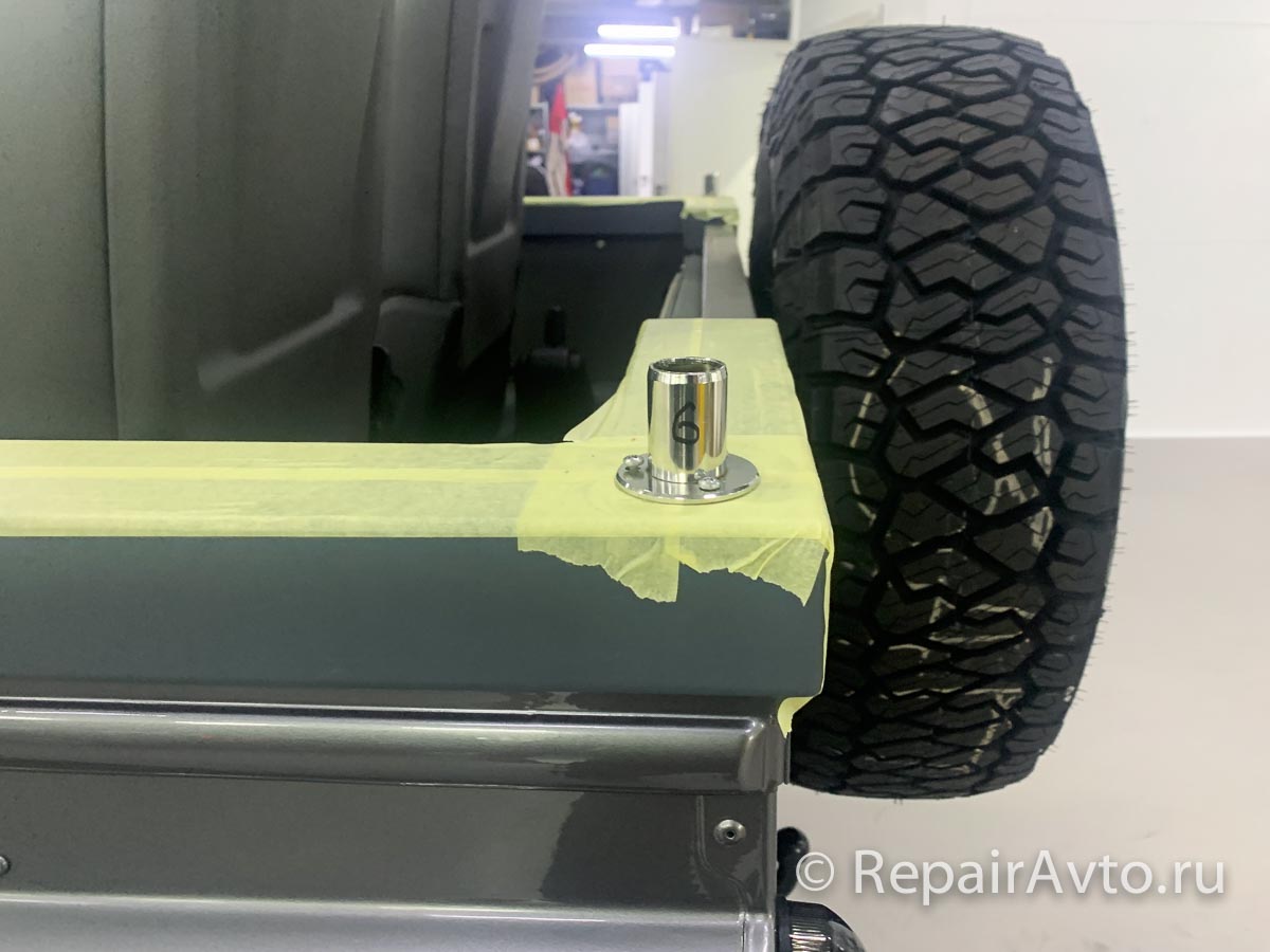 Разметка мест крепления дуг для тента Land Rover Defender Cabriolet