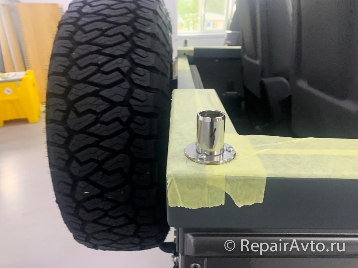 Разметка мест крепления дуг для тента Land Rover Defender Cabriolet