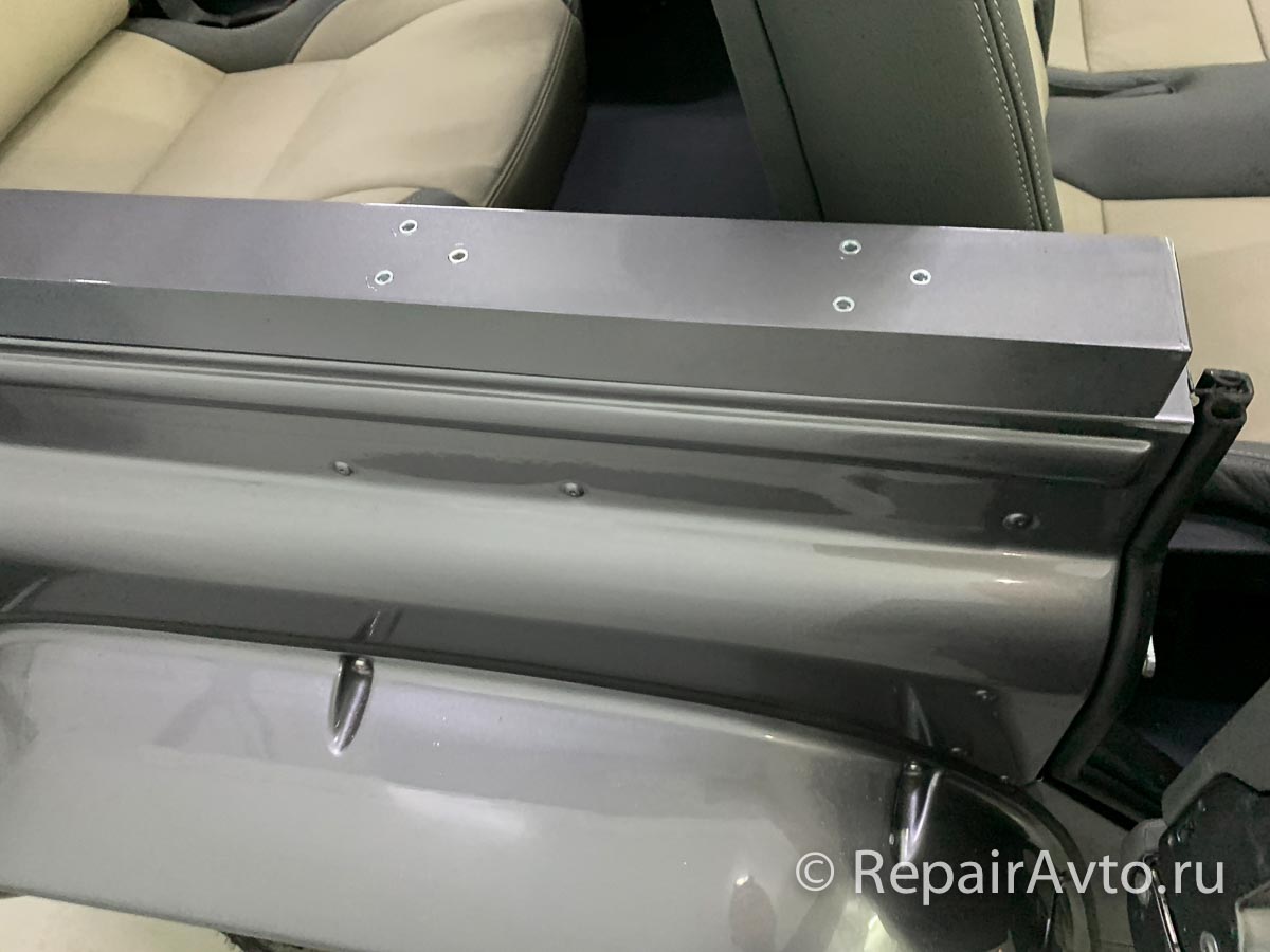 Места крепления дуг для тента Land Rover Defender Cabriolet